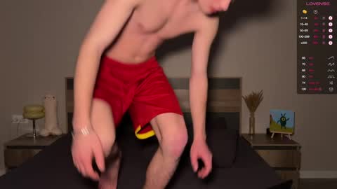 Aron and Phil solo online show from April 18, 4:00 pm