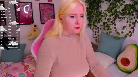 art_lovee_ online show from February 9, 12:58 am