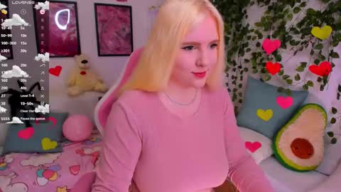 art_lovee_ online show from February 21, 1:28 am