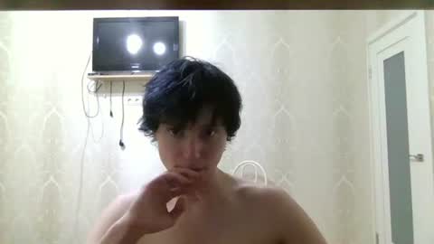 Snapshot of artem228play chatting on July 19, 12:14 am artem228play online show from July 19, 12:14 am
