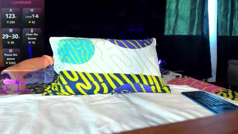 Arthur online show from November 4, 1:32 pm