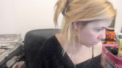 MIA online show from March 31, 10:26 am