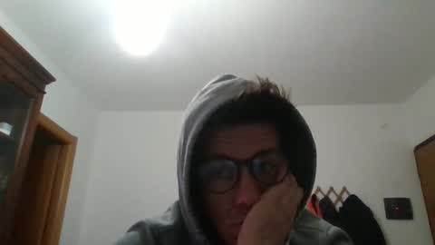 arturpaulval online show from February 19, 6:26 pm