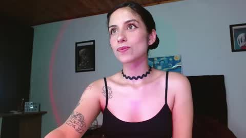  Independent Model online show from June 20, 1:30 am