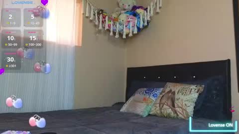 Snapshot of asenaesmee chatting on December 18, 7:08 pm Asena online show from December 18, 7:08 pm