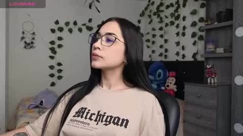 Snapshot of asenaesmee chatting on October 19, 8:20 pm Asena online show from October 19, 8:20 pm