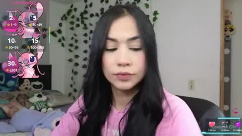 Asena online show from April 5, 7:11 pm