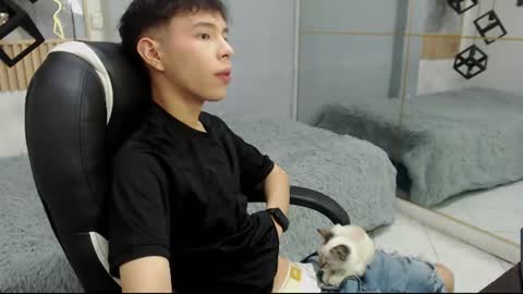 ash_kai online show from July 31, 8:30 pm