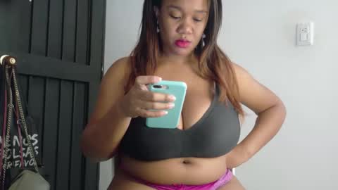 ashanty_1012 online show from October 9, 5:00 pm