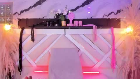 ashley_7777 online show from April 18, 1:37 pm