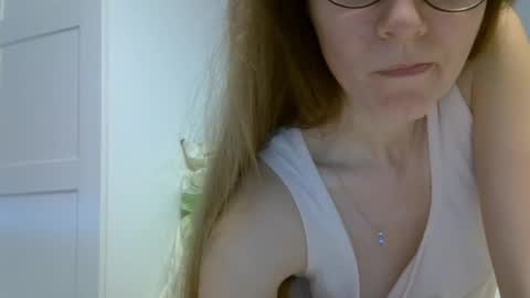 Snapshot of ashleyspice chatting on May 14, 5:58 am Ashley online show from May 14, 5:58 am