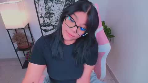 Snapshot of ashleyy18__ chatting on July 12, 11:51 pm Ashleyy18 online show from July 12, 11:51 pm