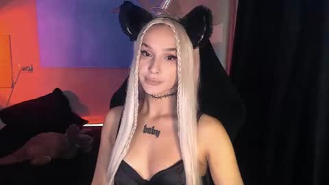 Mila online show from June 18, 5:19 am
