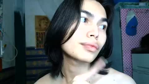 Snapshot of asian_babyboi chatting on June 29, 1:34 am asian_babyboi online show from June 29, 1:34 am