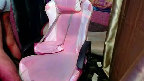 asian_fucker18 online show from December 4, 5:43 pm