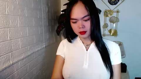 Snapshot of asian_pretty143 chatting on June 11, 9:18 am asian_pretty143 online show from June 11, 9:18 am