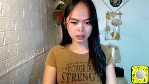 Snapshot of asian_pretty143 chatting on July 21, 12:07 pm asian_pretty143 online show from July 21, 12:07 pm