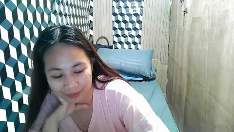 Trixie online show from April 21, 2:01 pm