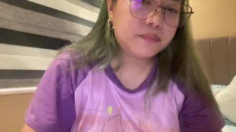 Snapshot of asianbunny10 chatting on June 17, 12:50 pm Curvy online show from June 17, 12:50 pm