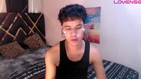 Snapshot of asiancum_peter chatting on February 25, 2:21 am asiancum_peter online show from February 25, 2:21 am
