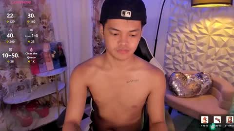 VICTORIA SCOTT online show from February 19, 5:31 pm