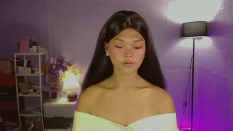 Kianna online show from April 16, 1:45 pm