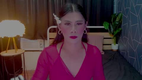 Snapshot of asianloreen24 chatting on November 29, 5:32 am asianloreen24 online show from November 29, 5:32 am