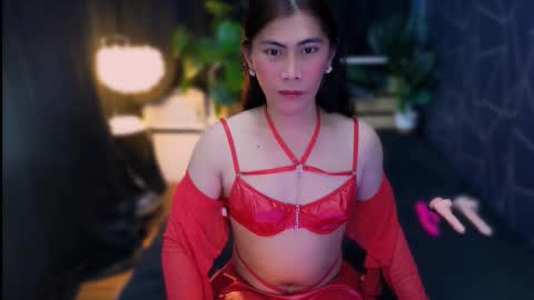 Snapshot of asianloreen24 chatting on January 7, 11:01 am asianloreen24 online show from January 7, 11:01 am