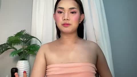 Lily online show from July 5, 11:23 pm