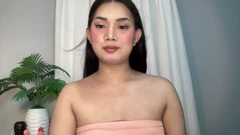 Lily online show from July 8, 12:04 am