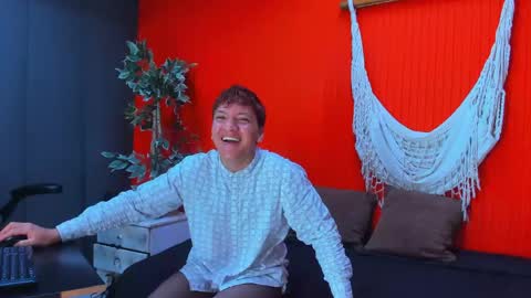 ASLY online show from April 15, 9:49 am