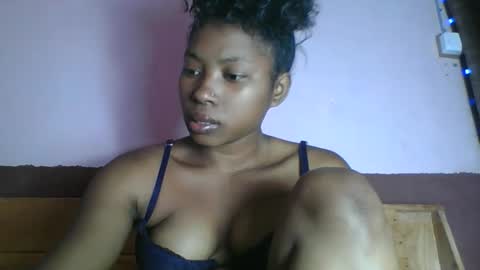 asmiraa online show from April 9, 3:28 pm