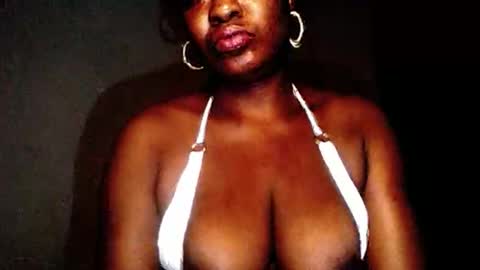 Snapshot of ass_elbonypussy chatting on May 25, 6:52 am ass_elbonypussy online show from May 25, 6:52 am