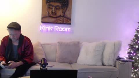 ASSleigh Abbott online show from December 10, 3:30 am