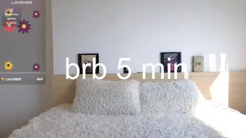 Snapshot of asterross chatting on April 7, 1:17 am Maya online show from April 7, 1:17 am