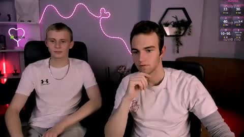 astren online show from February 4, 8:25 pm