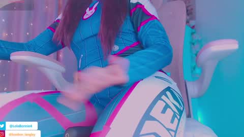 Bonnie online show from February 7, 6:24 pm