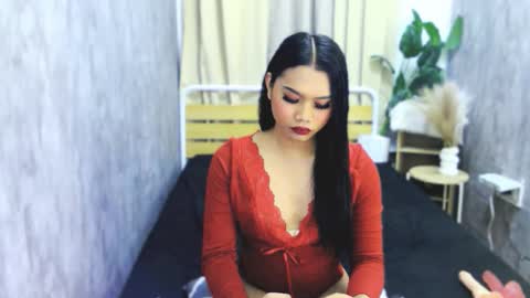 atashakendall online show from February 18, 1:29 pm