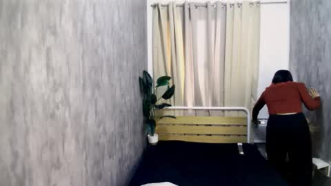 atashakendall online show from March 3, 3:12 am