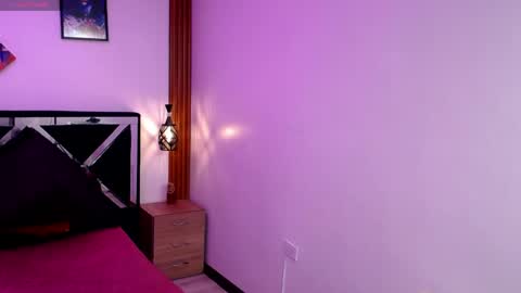 COLOMBIA online show from April 2, 7:22 pm