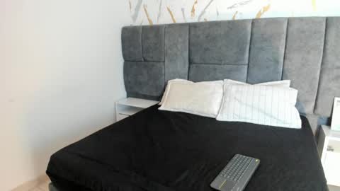 Snapshot of atenea_velle chatting on June 3, 3:31 am atenea velle online show from June 3, 3:31 am