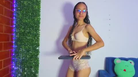 Snapshot of athenea_03 chatting on May 15, 1:56 am Athenea online show from May 15, 1:56 am