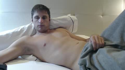 Snapshot of athleteguy55555 chatting on January 8, 8:33 pm tommycb55555 online show from January 8, 8:33 pm