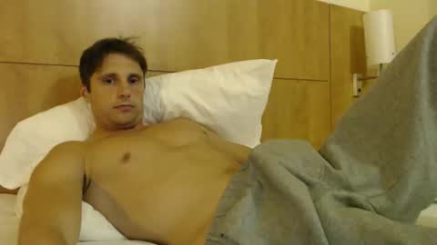 tommycb55555 online show from June 3, 8:03 pm