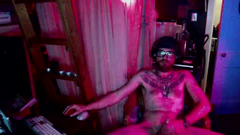 Snapshot of atllumberjaxxx chatting on June 24, 9:19 am atllumberjaxxx online show from June 24, 9:19 am