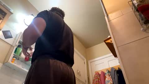 Snapshot of atozzzz chatting on February 1, 2:26 pm atozzzz online show from February 1, 2:26 pm