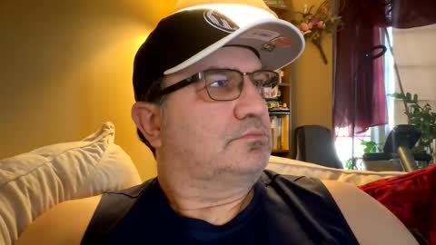 Snapshot of atozzzz chatting on February 8, 8:23 pm atozzzz online show from February 8, 8:23 pm