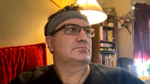 Snapshot of atozzzz chatting on February 18, 9:00 pm atozzzz online show from February 18, 9:00 pm