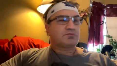 Snapshot of atozzzz chatting on February 28, 10:33 pm atozzzz online show from February 28, 10:33 pm