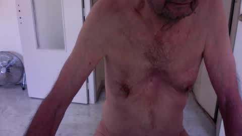 auguste688483 online show from April 1, 8:26 am